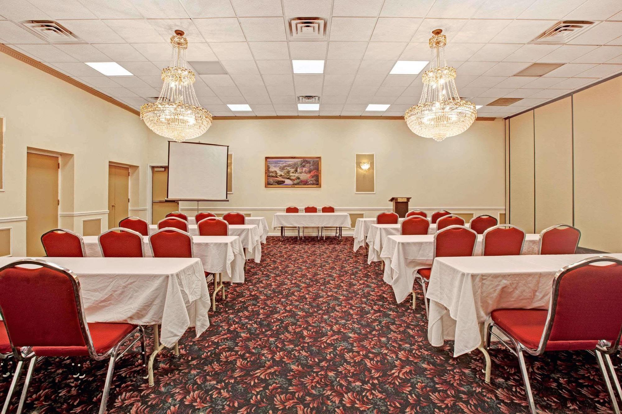 Готель Ramada By Wyndham Флемінгтон Екстер'єр фото